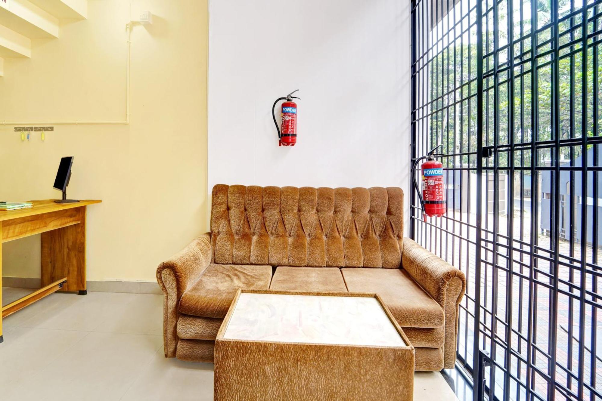 Super Hotel O West Hill Near Mietra Hospital Varakal ภายนอก รูปภาพ